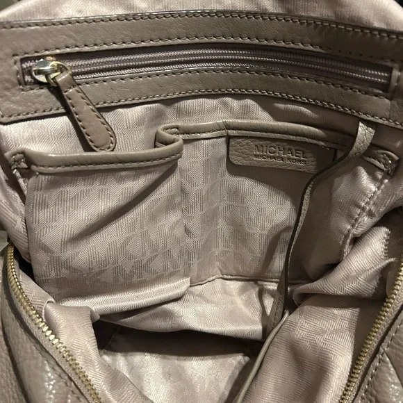 Michael Kors Fulton Taupe Leather Shoulder Bag - Picture 4 of 6